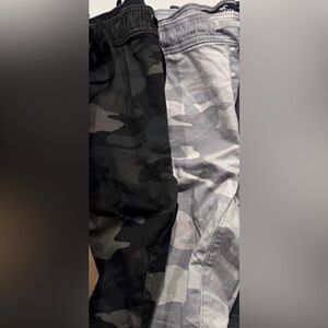 Bundle of 2 Camo Hollister Men's Stretch 9” Jogger Shorts